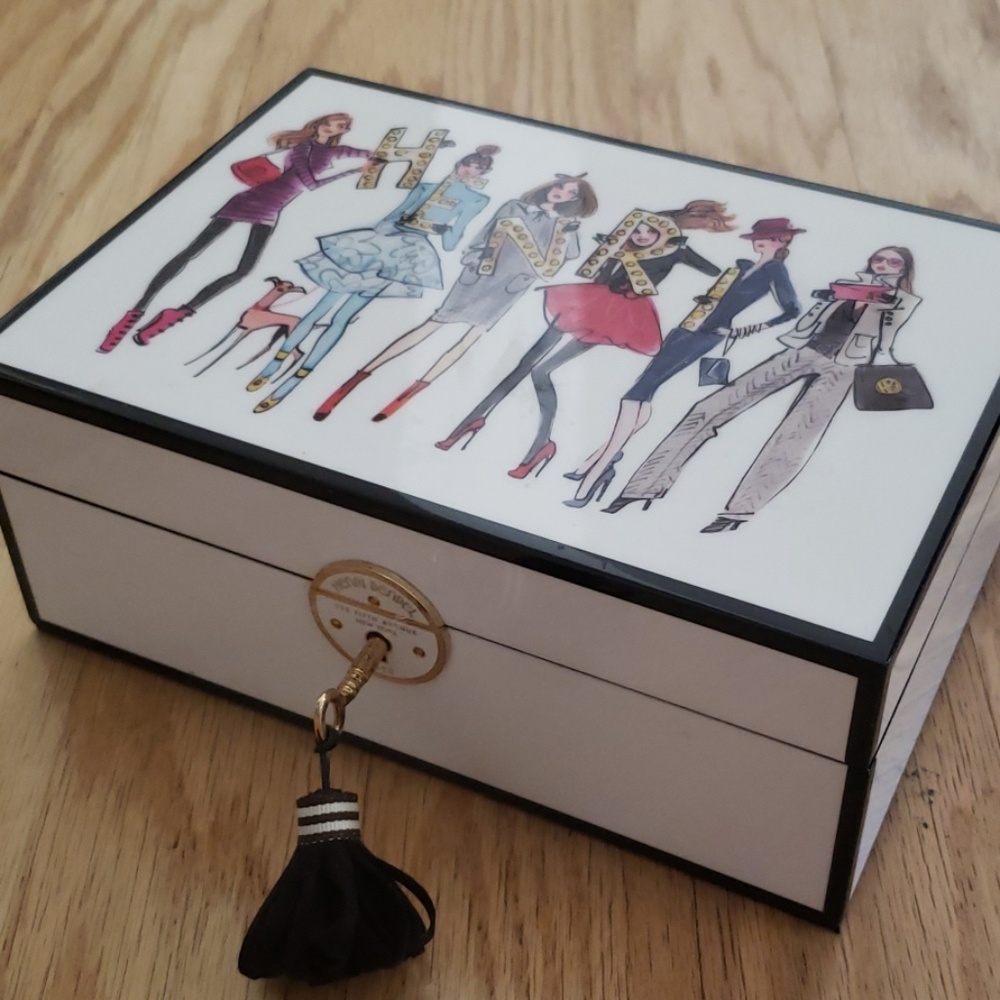 SUPER RARE Henri Bendel jewelry box- Megan Hess